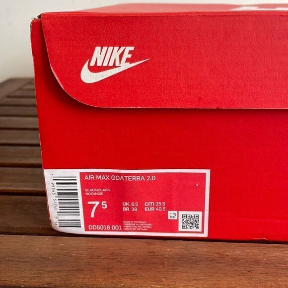 Nike Air Goaterra 2 Black Men Size 7.5 Women Size 9(DD5016-001) - Picture 13 of 14